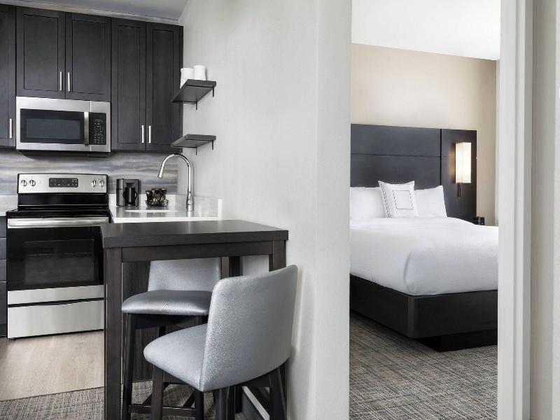Residence Inn Long Island Garden City image
