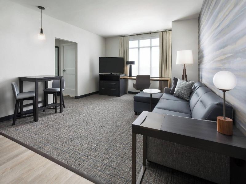 Residence Inn Long Island Garden City image