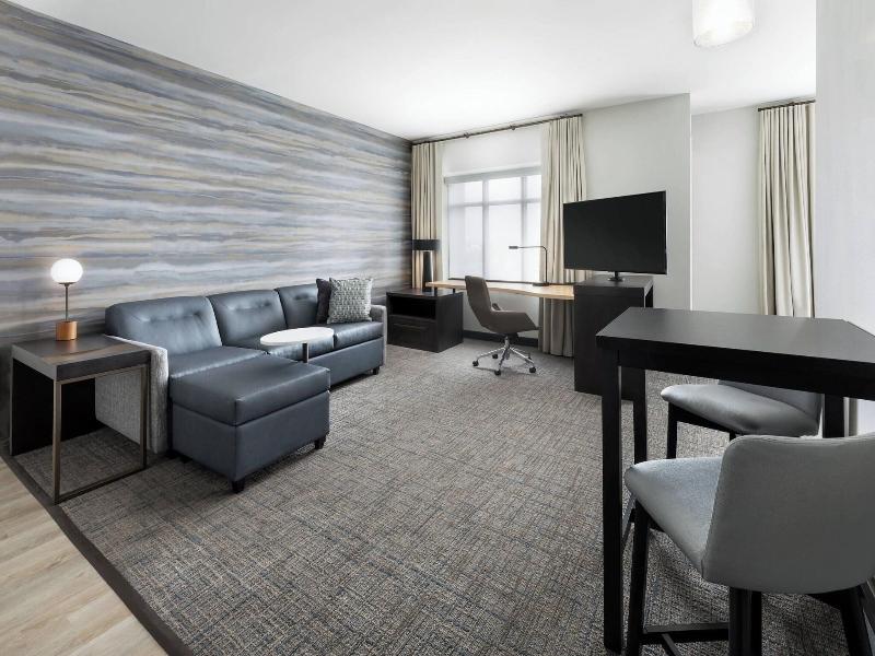 Residence Inn Long Island Garden City image