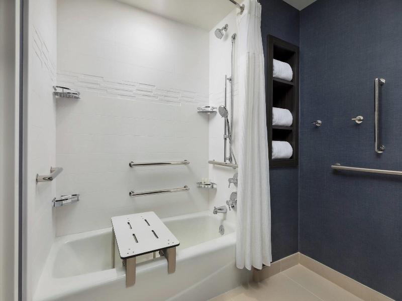 Residence Inn Long Island Garden City image