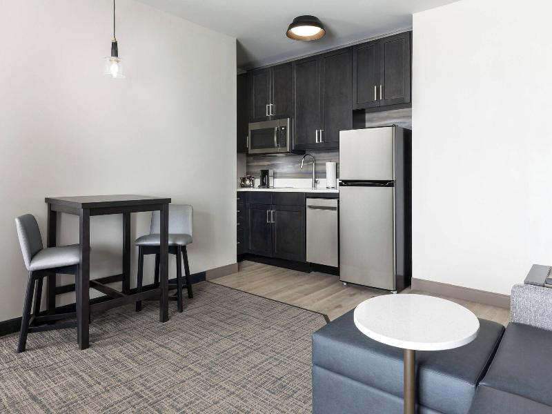 Residence Inn Long Island Garden City image