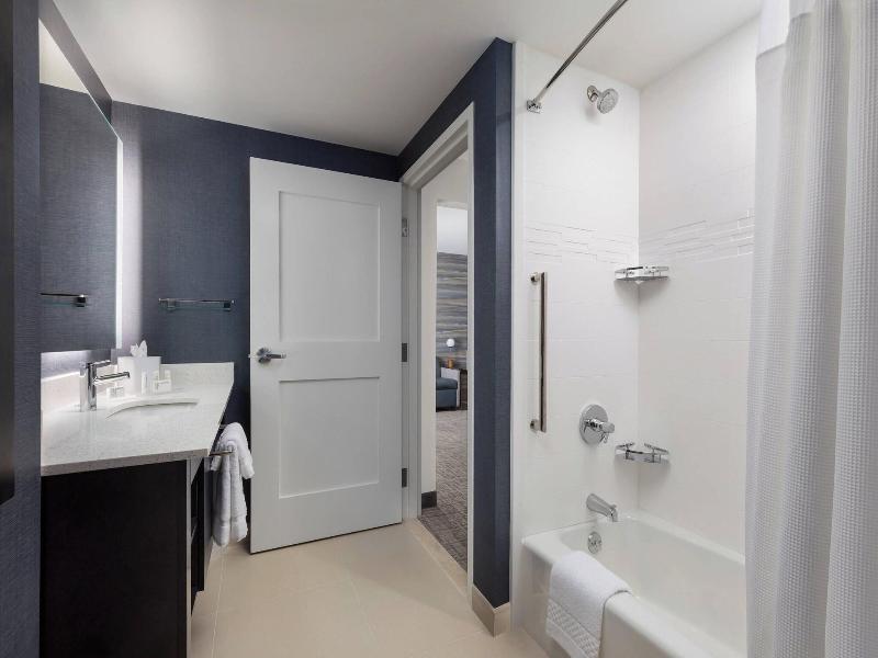 Residence Inn Long Island Garden City image
