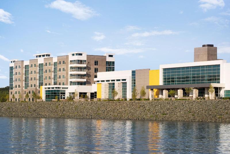 The Landing Hotel at Rivers Casino & Resort image