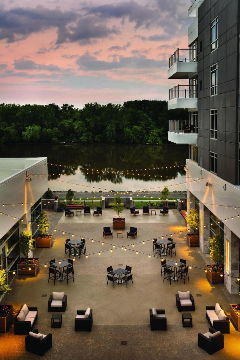 The Landing Hotel at Rivers Casino & Resort image