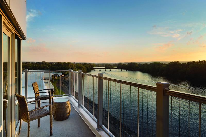 The Landing Hotel at Rivers Casino & Resort image