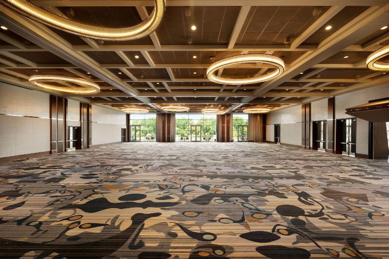 The Landing Hotel at Rivers Casino & Resort image
