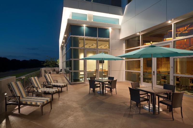 The Landing Hotel at Rivers Casino & Resort image