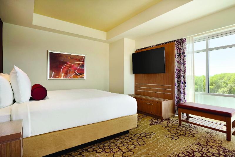 The Landing Hotel at Rivers Casino & Resort image