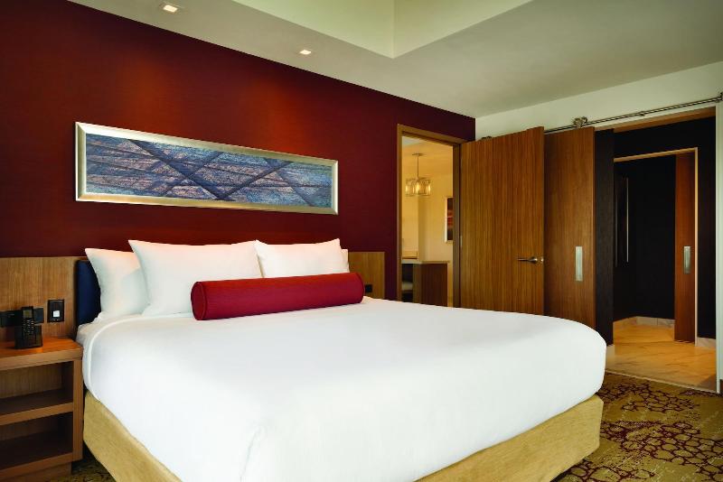 The Landing Hotel at Rivers Casino & Resort image