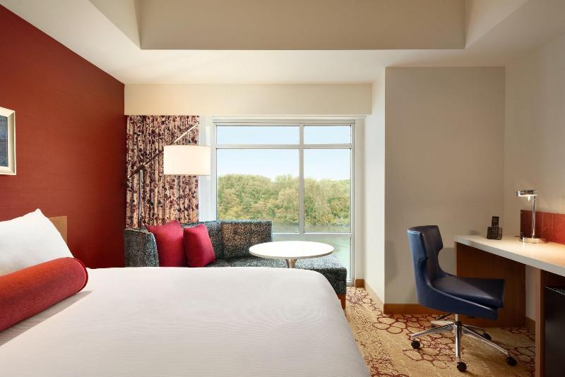 The Landing Hotel at Rivers Casino & Resort image