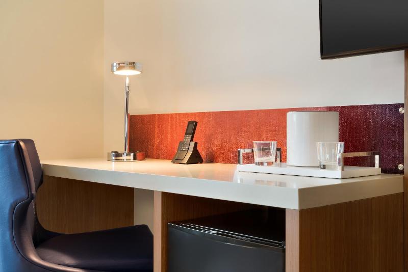 The Landing Hotel at Rivers Casino & Resort image