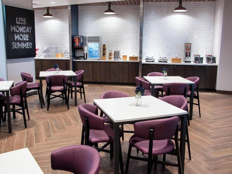 Fairfield Inn & Suites by Marriott Davenport Quad  image