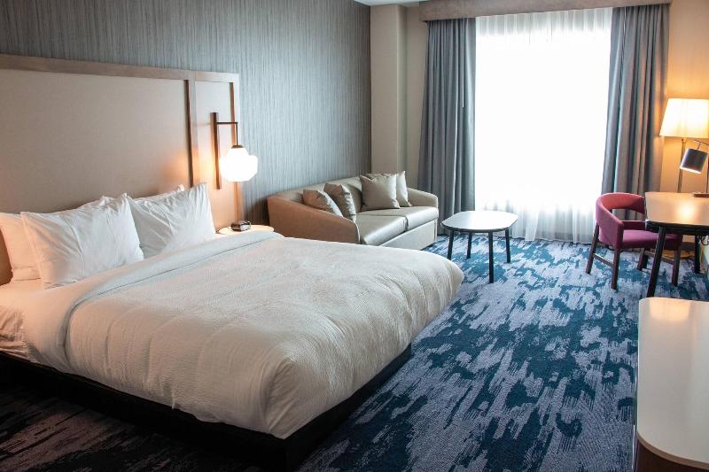 Fairfield Inn & Suites by Marriott Davenport Quad  image
