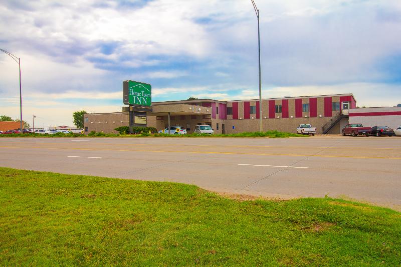 HomeTown Inn By OYO - Liberal, KS image