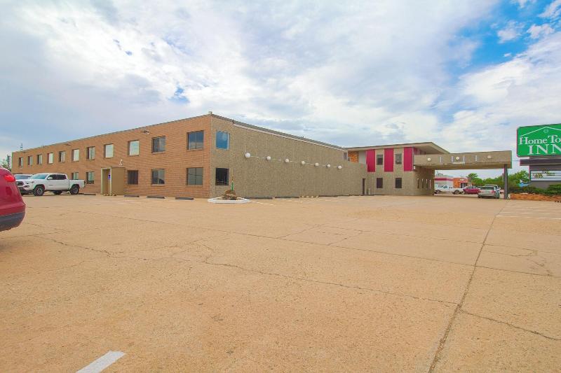 HomeTown Inn By OYO - Liberal, KS image
