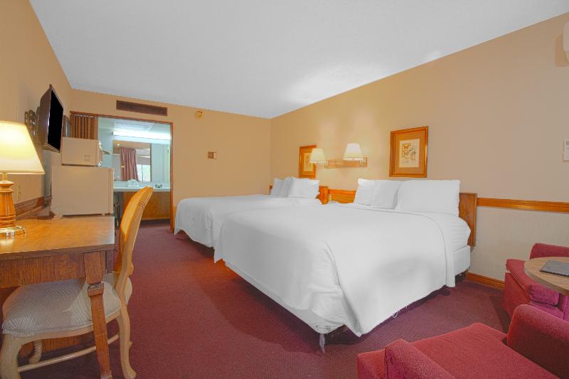 HomeTown Inn By OYO - Liberal, KS image