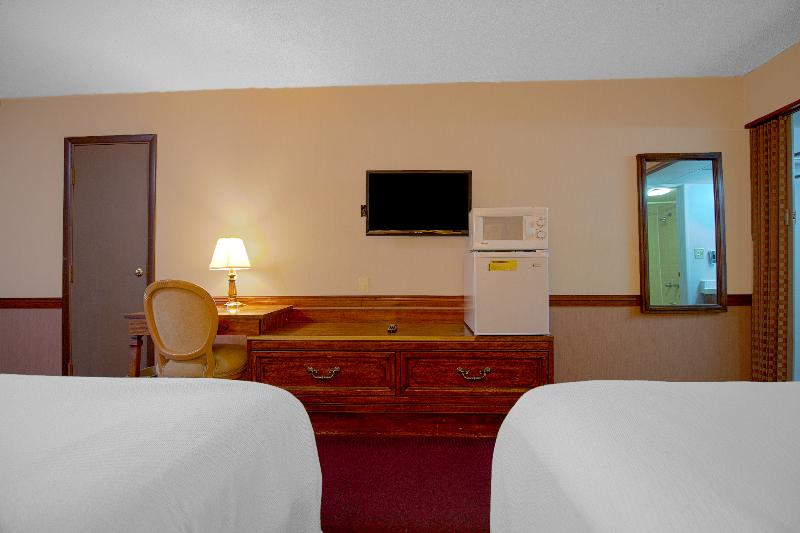 HomeTown Inn By OYO - Liberal, KS image