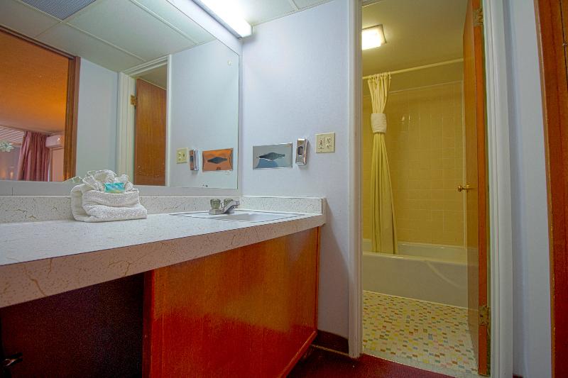 HomeTown Inn By OYO - Liberal, KS image