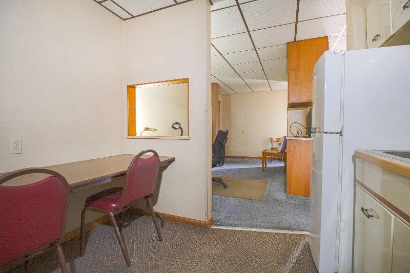 HomeTown Inn By OYO - Liberal, KS image