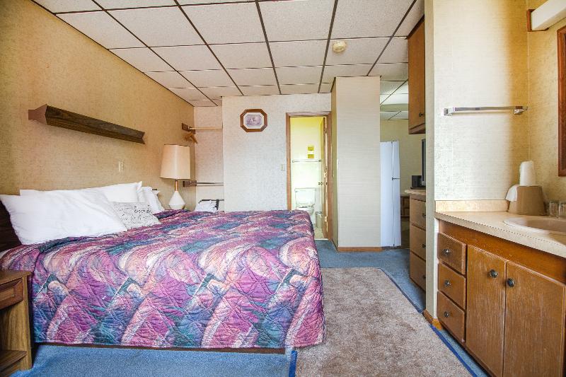 HomeTown Inn By OYO - Liberal, KS image