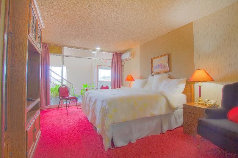 HomeTown Inn By OYO - Liberal, KS image