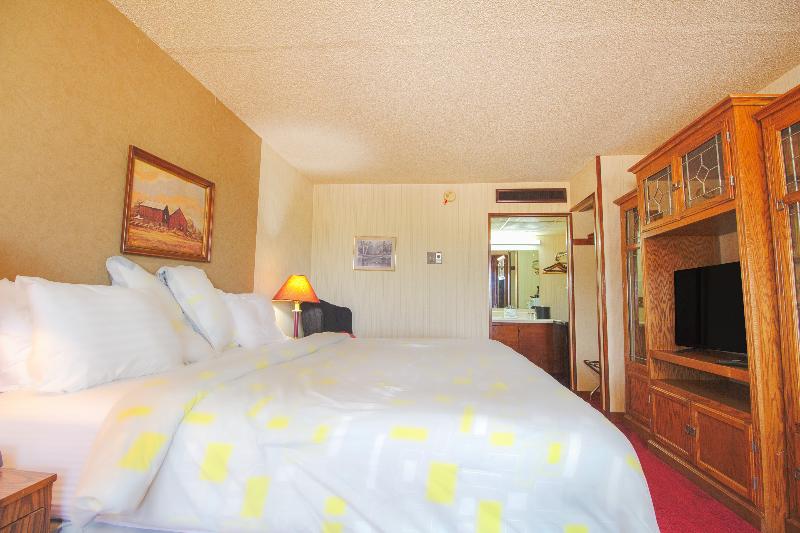 HomeTown Inn By OYO - Liberal, KS image