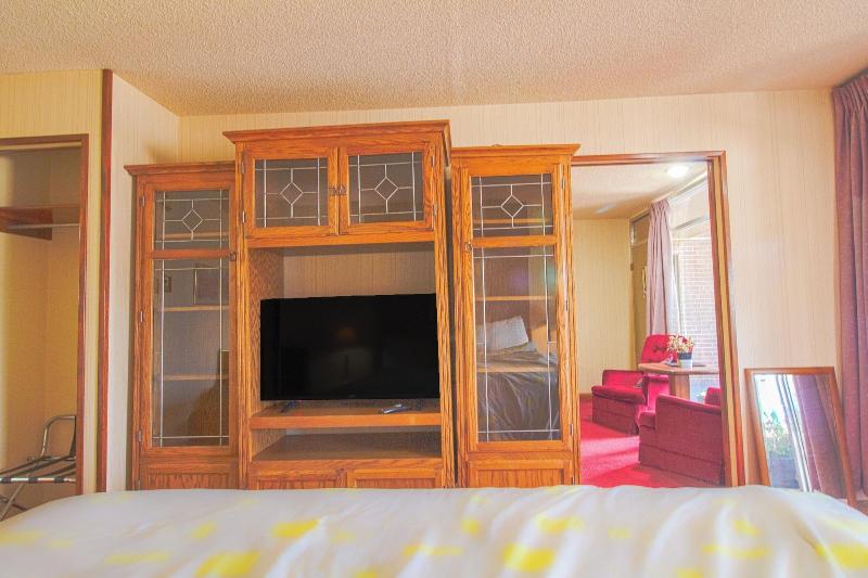 HomeTown Inn By OYO - Liberal, KS image