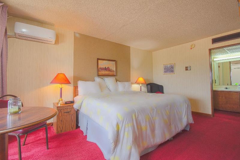 HomeTown Inn By OYO - Liberal, KS image