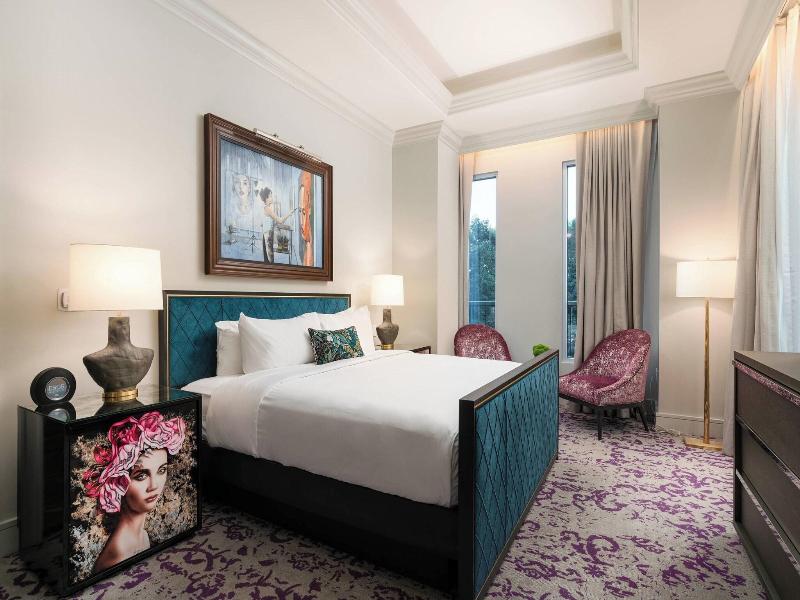 Grand Bohemian Hotel Charlotte,  Autograph Collect image