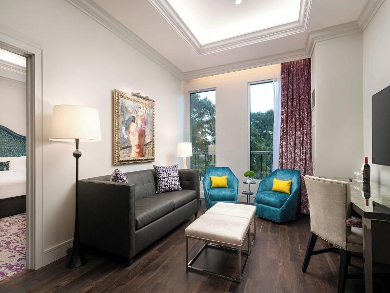 Grand Bohemian Hotel Charlotte,  Autograph Collect image