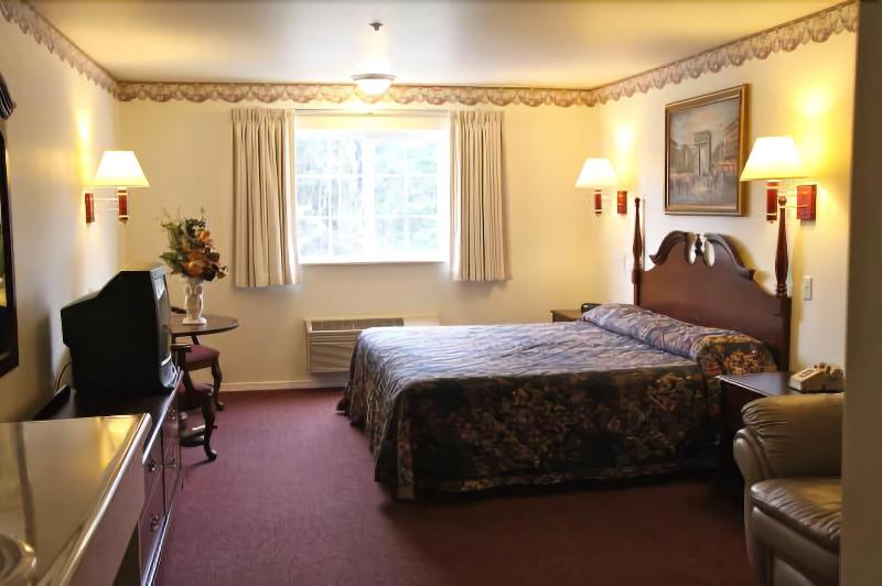 Lighthouse Inn image 10