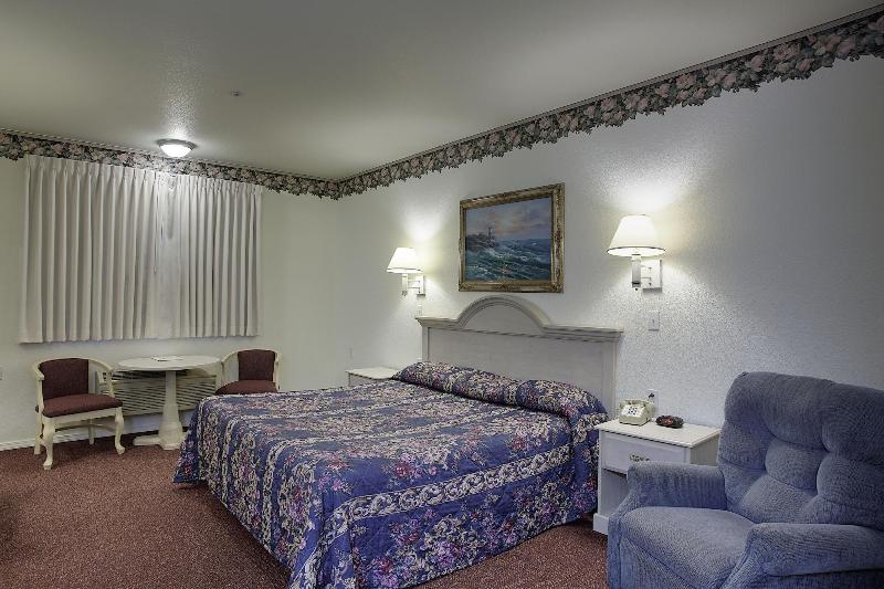Lighthouse Inn image 8