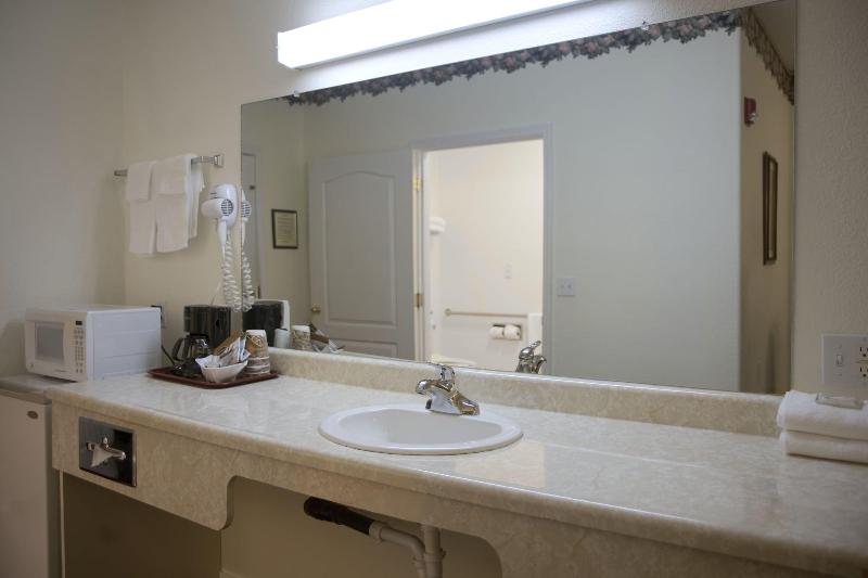 Lighthouse Inn image