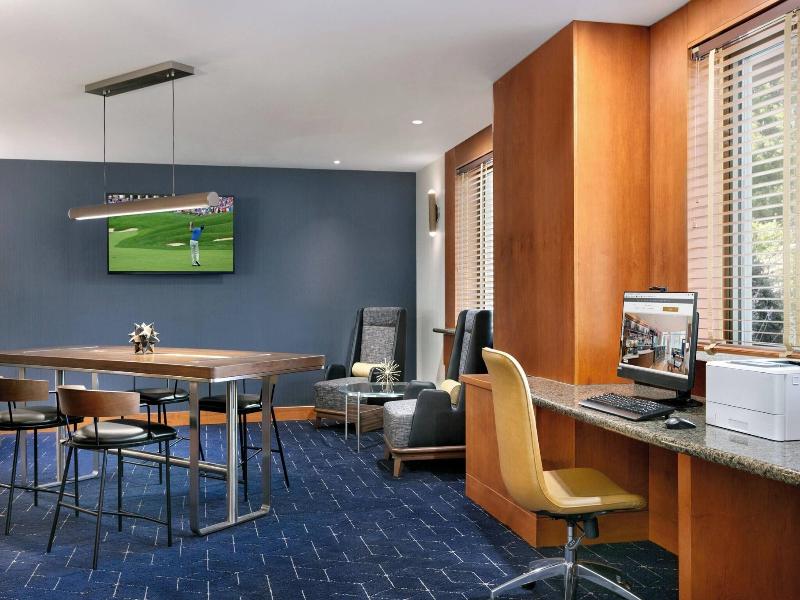 Courtyard By Marriott Lancaster image