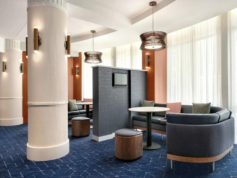 Courtyard By Marriott Lancaster image
