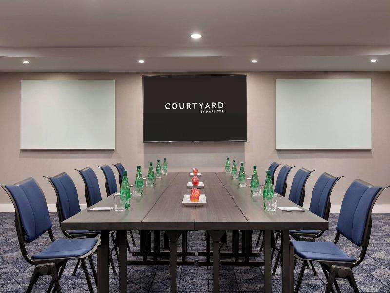 Courtyard By Marriott Lancaster image
