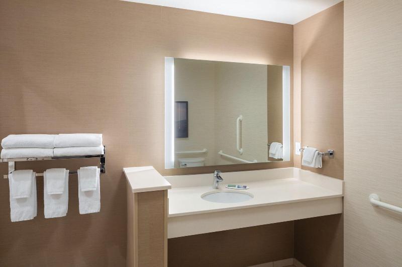 Fairfield Inn And Suites By Marriott Chillicothe image