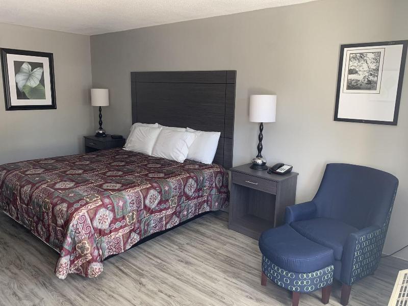 Executive Inn image