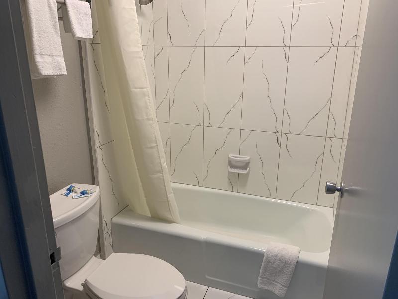Executive Inn image