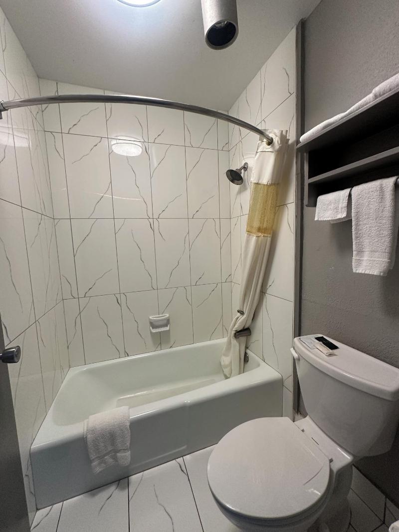 Executive Inn image