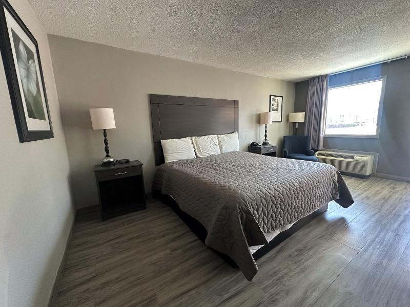Executive Inn image