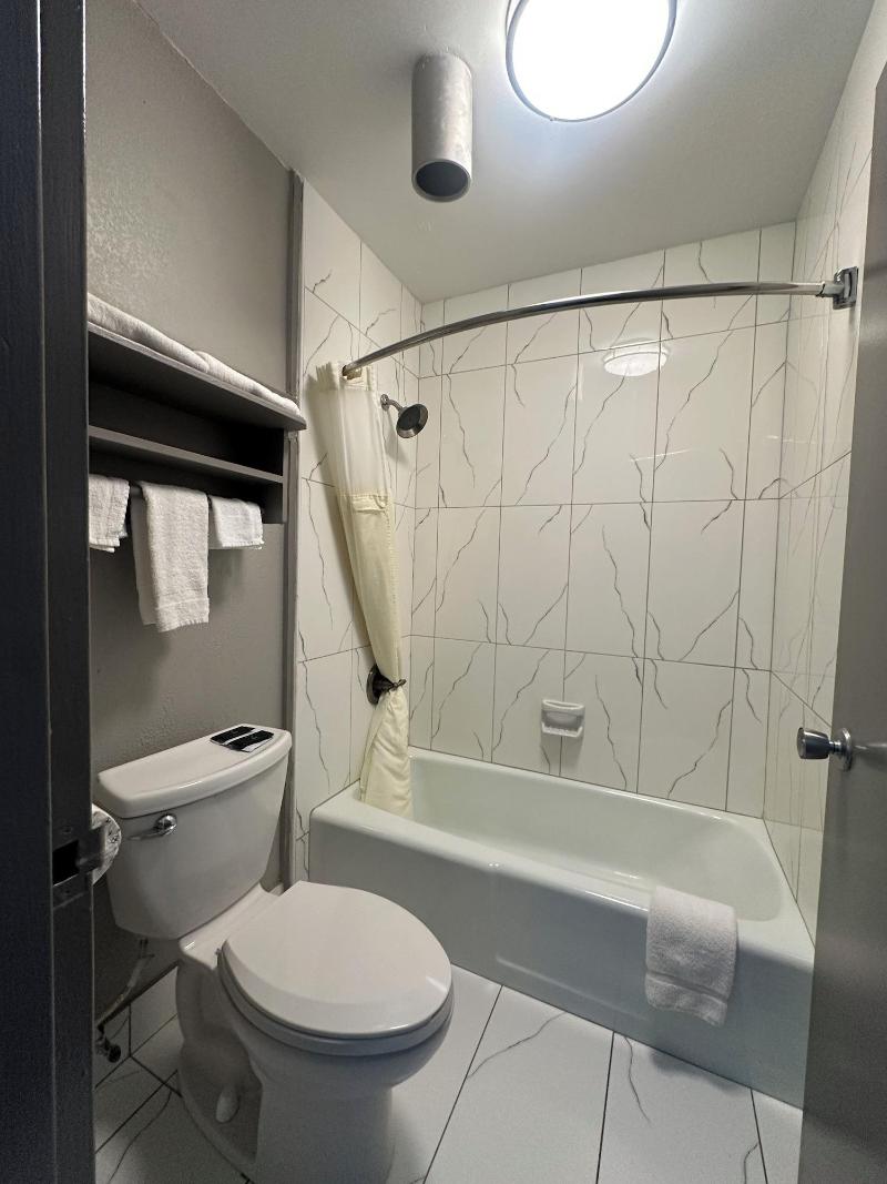 Executive Inn image