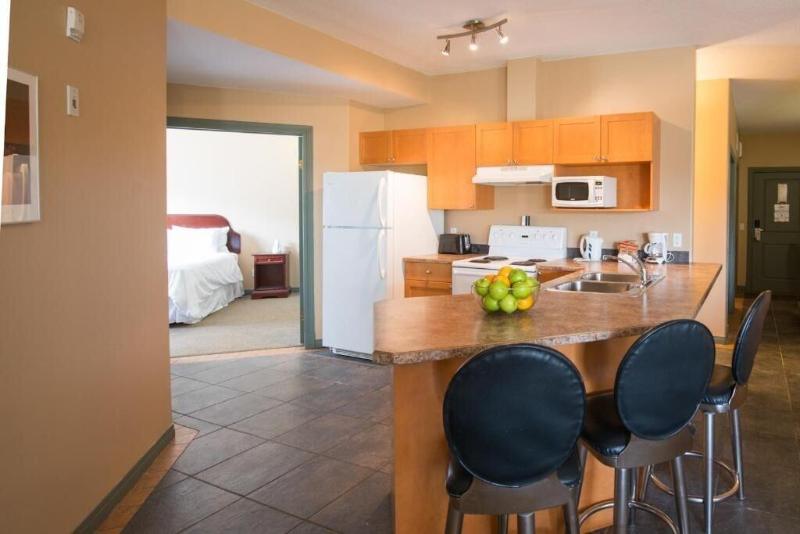 Podollan Rez-idence Fort McMurray image