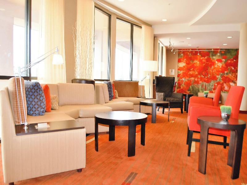 Courtyard By Marriott Salina