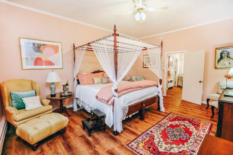 Wilburton Inn image