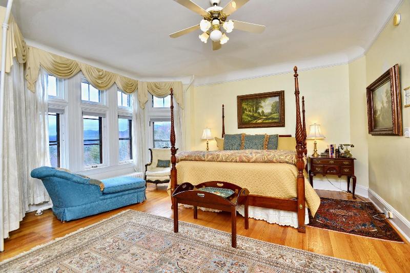 Wilburton Inn image
