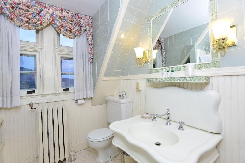 Wilburton Inn image