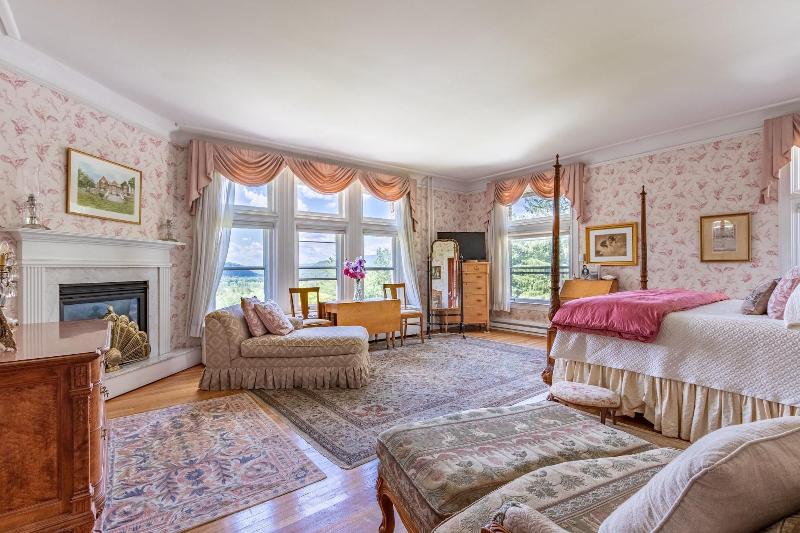 Wilburton Inn image