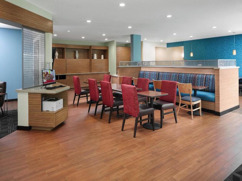 Towneplace Suites By Marriott Tampa South image