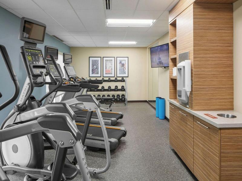 Towneplace Suites By Marriott Tampa South image